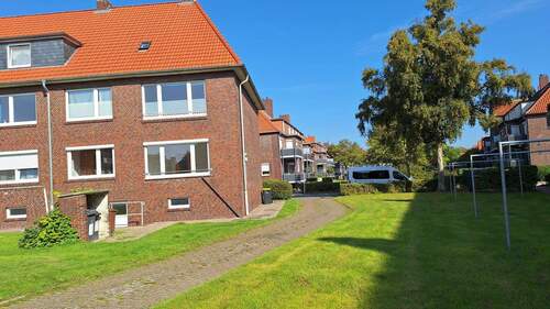 Immobilie Hinteransicht - 3 Zimmer Etagenwohnung zum Kaufen in Wilhelmshaven