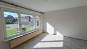 Wohnzimmer mit blick ins grüne 2 - 