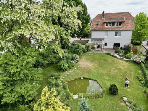 Blick aus Westen - Mehrfamilienhaus, Wohnhaus mit 299,30 m² in Ronnenberg zum Kaufen
