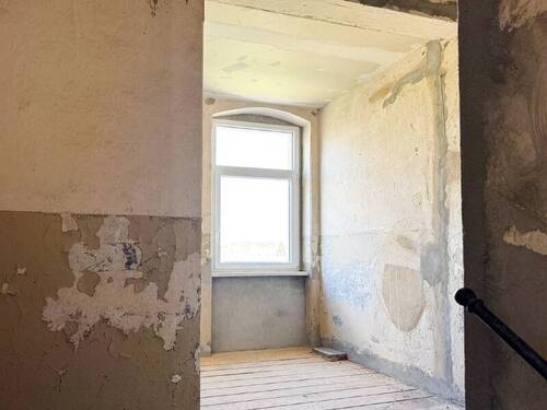 Zwischengeschoss Hausflur teilsan MFH - 