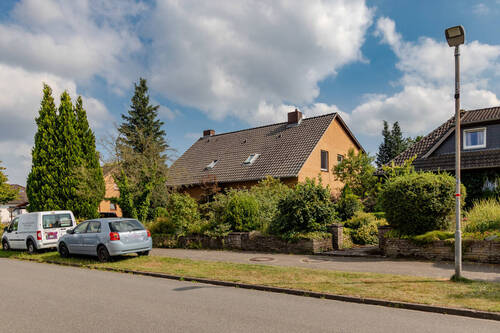 IMG_6557 - 1-2 Familienhaus mit Garage und Vollkeller in gefragter Wohnlage (derzeit vermietet)