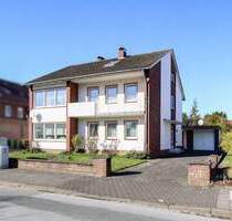 Zweifamilienhaus mit zwei Garagen und großem Garten in guter Lage von Rheda - Rheda-Wiedenbrück