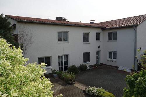 Hofansicht - Doppelhaushälfte mit 210,00 m&sup2; in Werdau zum Kaufen