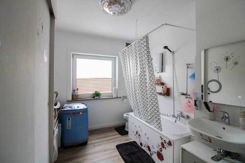 Badezimmer 1. OG - 