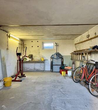 Garage - 