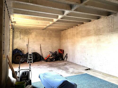 Garage - 