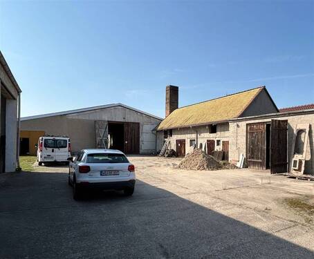 Vorderansicht Halle - 