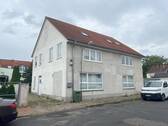 Haus mit Einfahrt - 