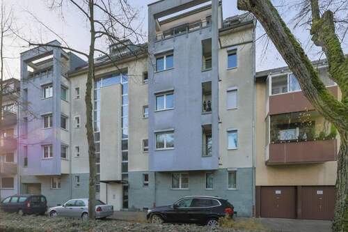 Straßenansicht - 3 Zimmer Etagenwohnung zur Miete in Karslruhe