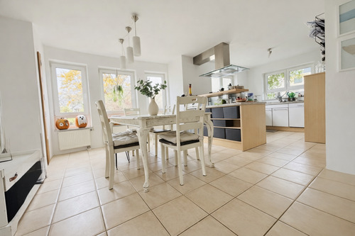 Essbereich - Doppelhaushälfte mit 241,00 m&sup2; in Holzgerlingen zum Kaufen