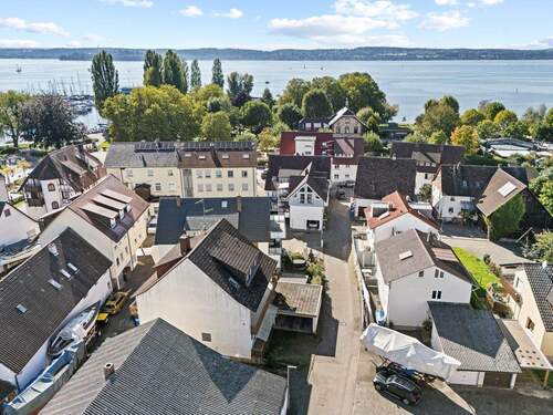 Luftaufnahme in Richtung Hafen und Bodensee - 1 Zimmer Mehrfamilienhaus, Wohnhaus zum Kaufen in Uhldingen-Mühlhofen
