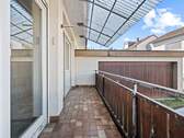 überdachter Balkon im Erdgeschoss - 