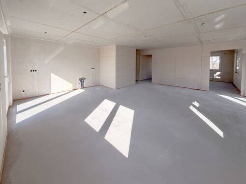 Küche, Essen und Wohnen - Neubau 4 - Zimmer Wohnung mit großzügigem Wohnbereich und Balkon