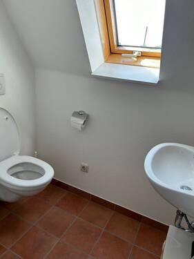 .. zweites WC ! - 5 Zimmer Mehrfamilienhaus, Wohnhaus in Mainbernheim