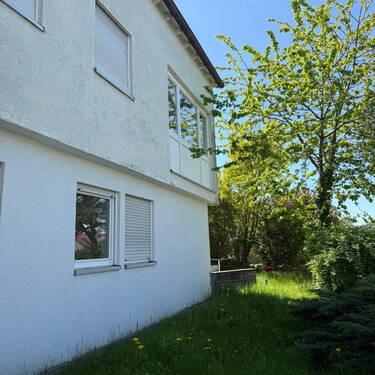 Haus seitliche Ansicht - Einfamilienhaus mit 242,00 m² in Essingen zum Kaufen