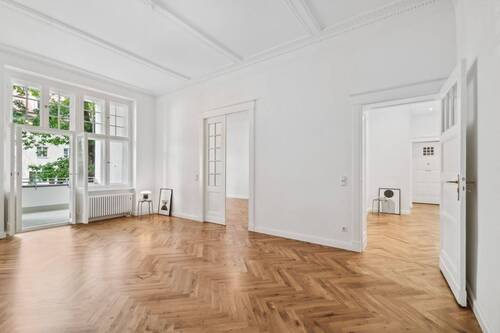 Großzügige Flächen mit Stil, fertig saniert, mit viel Altbaucharme - 