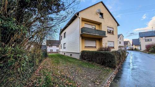 Südwesten - 7 Zimmer Mehrfamilienhaus, Wohnhaus in Emmelshausen