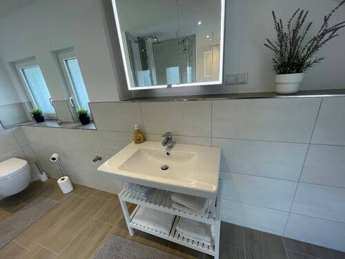 Teilansicht Bad - 