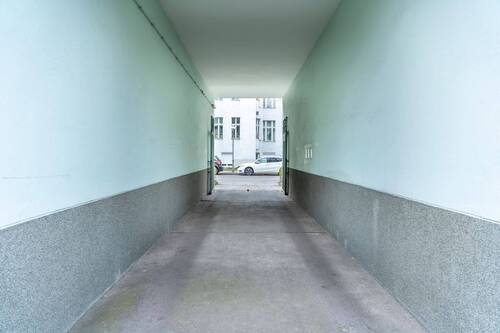 Auffahrt - Etagenwohnung mit 75,00 m&sup2; in Berlin zum Kaufen