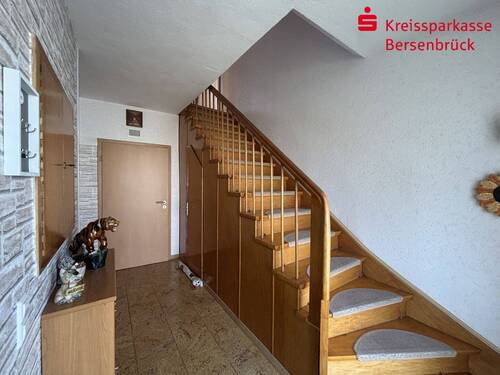 Flur - Einfamilienhaus mit 154,30 m&sup2; in Quakenbrück zum Kaufen