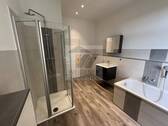 Bad - 2 Zimmer Etagenwohnung in Gera