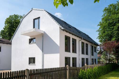 Außenansicht - 4 Zimmer Reihenmittelhaus in München