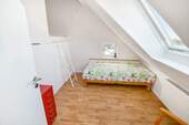 Kinderzimmer / Büro - 