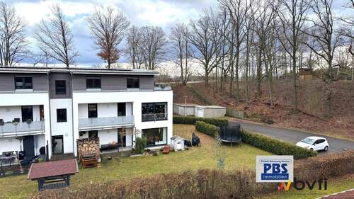 Pkw Stellpl. seitlich zum Objekt ..einsehbar.. - 3 Zimmer Etagenwohnung zur Miete in Gößnitz