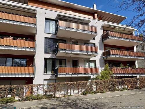 Südseite mit Terrasse - 