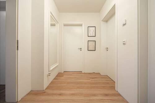 Erdgeschoss - Flur - Mehrfamilienhaus, Wohnhaus mit 187,00 m&sup2; in Schülp bei Rendsburg zum Kaufen