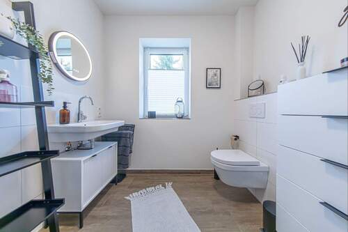 Erdgeschoss - Duschbad - 