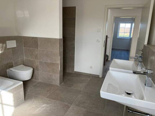 Badezimmer - Doppelhaushälfte mit 130,00 m&sup2; in Wulfsfelde zur Miete