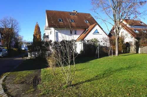 unbebaubare Freifläche neben dem Haus - 8 Zimmer Einfamilienhaus zum Kaufen in Puchheim