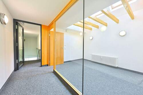 OG - Büro mit Oberlicht - 