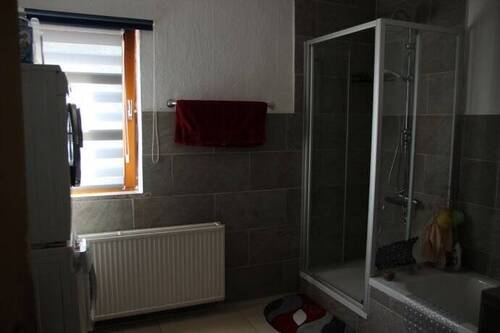 Badezimmer EG mit Fenster - 