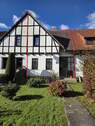 Vorderansicht - Reihenmittelhaus auf großem Grundstück