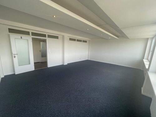 1.jpg - Gut belichteter 50 m² Büroraum im 5.OG in Rothenburgsort