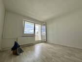 Wohnzimmer - Etagenwohnung mit 68,90 m&sup2; in Chemnitz zur Miete