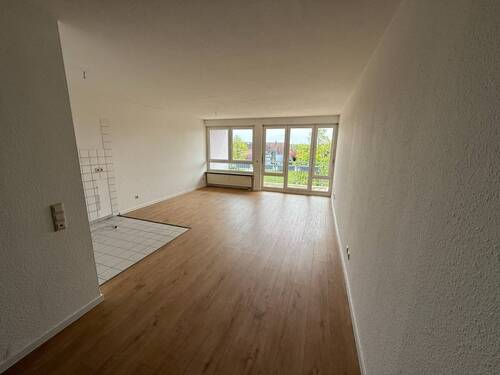Wohnen - helle 2-Raum Wohnung mit Balkon und TG-Stellplatz * ab sofort