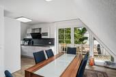Wohnung 2 Essbereich und Zugang zur Dachterrasse - 