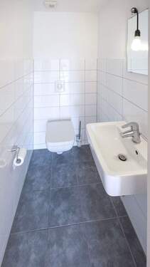 Monheim WC mit Waschbecken - 