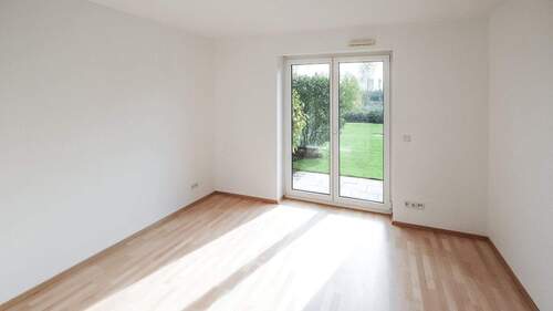 Monheim - Schlafraum mit Garten - 