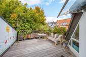 Dachterrasse_zum_Innenhof - 3 Zimmer Etagenwohnung in München
