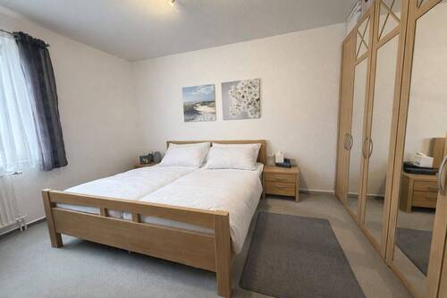 Schlafzimmer KI optimiert - Etagenwohnung mit 84,00 m&sup2; in Bad Schwartau zum Kaufen