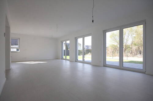 Wohn- Essbereich - Einfamilienhaus mit 153,00 m&sup2; in Falkensee zur Miete