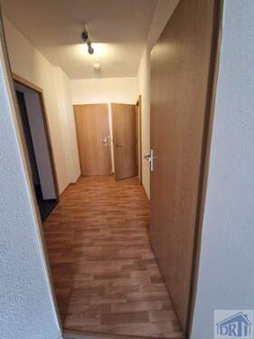 Flur - Etagenwohnung mit 76,20 m&sup2; in Zittau zur Miete