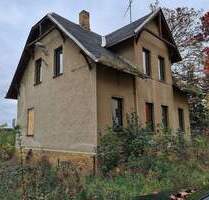 Komplett zu sanierendes freistehendes Einfamilienhaus + 5 Garagen + 3 zusätzliche Bauplätze! - Leipzig Holzhausen