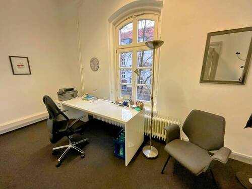 Büro 1 - 