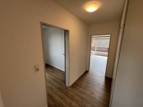 Flur - Etagenwohnung mit 66,00 m² in Bad Zwischenahn zur Miete