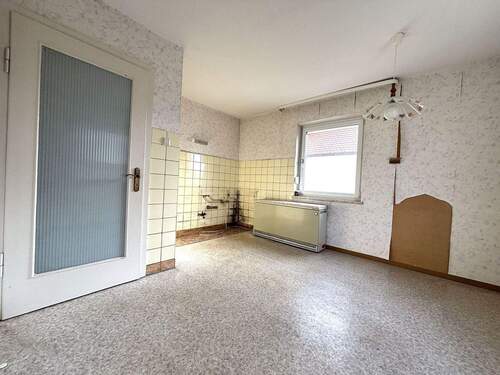 Küche Erdgeschoss - Mehrfamilienhaus, Wohnhaus mit 192,70 m&sup2; in Dinkelscherben zum Kaufen